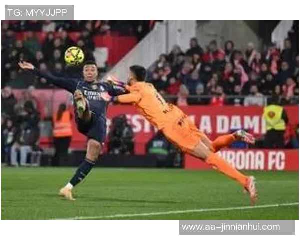 西媒报道皇马坚决不放维尼修斯免签离队若不续约将果断转手处理