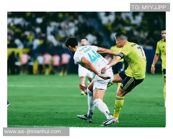 利雅得胜利遭遇失误对手禁区前抢断后远射精彩破门