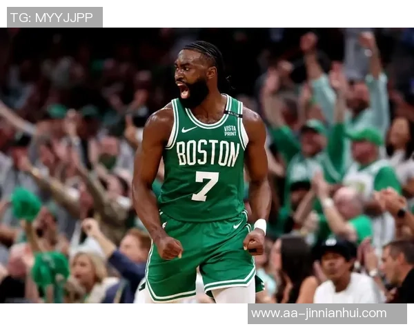 凯尔特人半场领先活塞杰伦布朗表现出色康宁汉姆努力追分