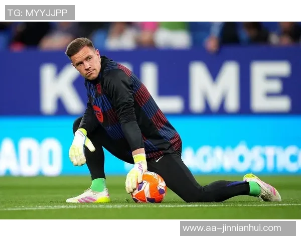 特狮受伤归队巴萨B队门将科亨紧急前往吉达支援